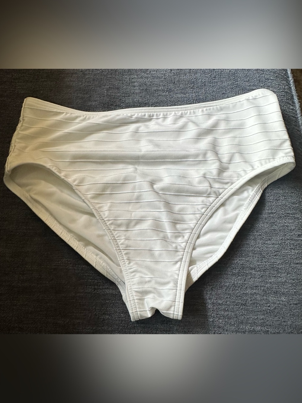 LANDS’ END size MEDIUM White Ribbed High-Cut Bikini Bottom